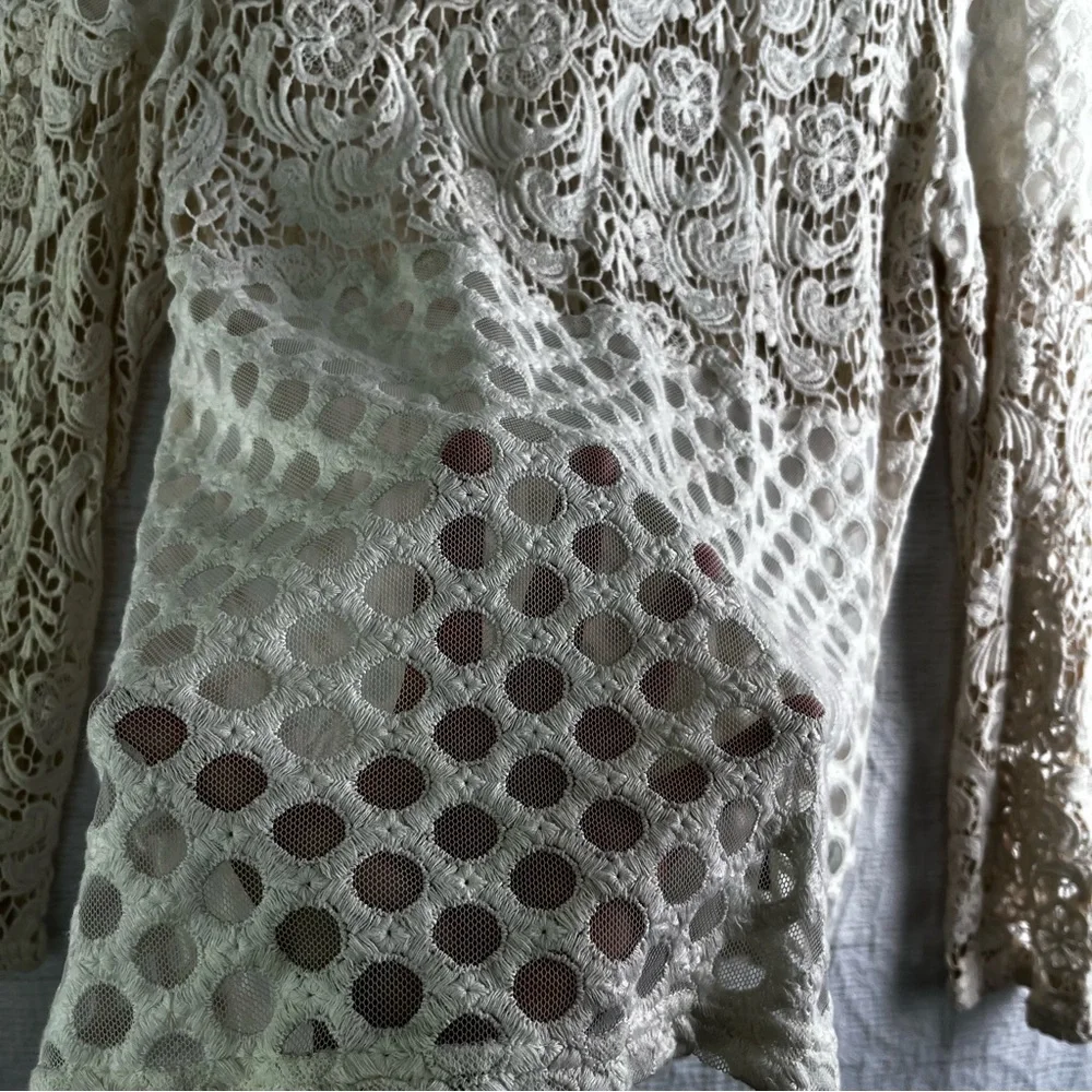 Sunday in Brooklyn Tunic Top Womens Large Crochet Cotton Sheer Lace Cream Shirt